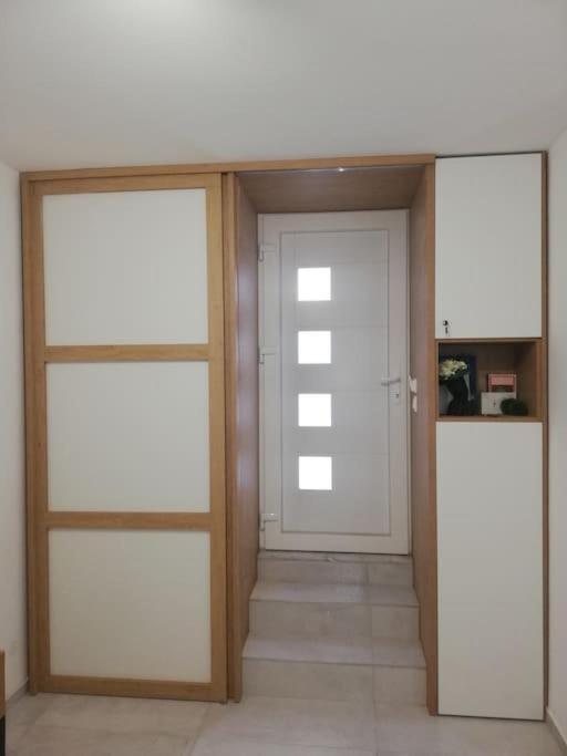 Brio Luxurious Urban Stay In Heraklio,Wifi,Αc Heraklion  Екстер'єр фото