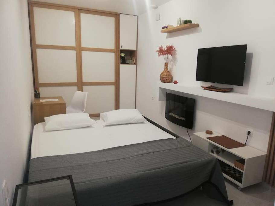 Brio Luxurious Urban Stay In Heraklio,Wifi,Αc Heraklion  Екстер'єр фото