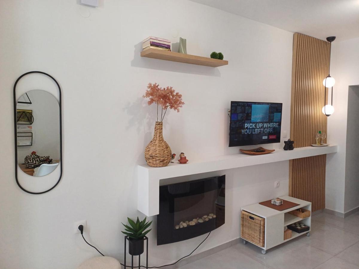 Brio Luxurious Urban Stay In Heraklio,Wifi,Αc Heraklion  Екстер'єр фото